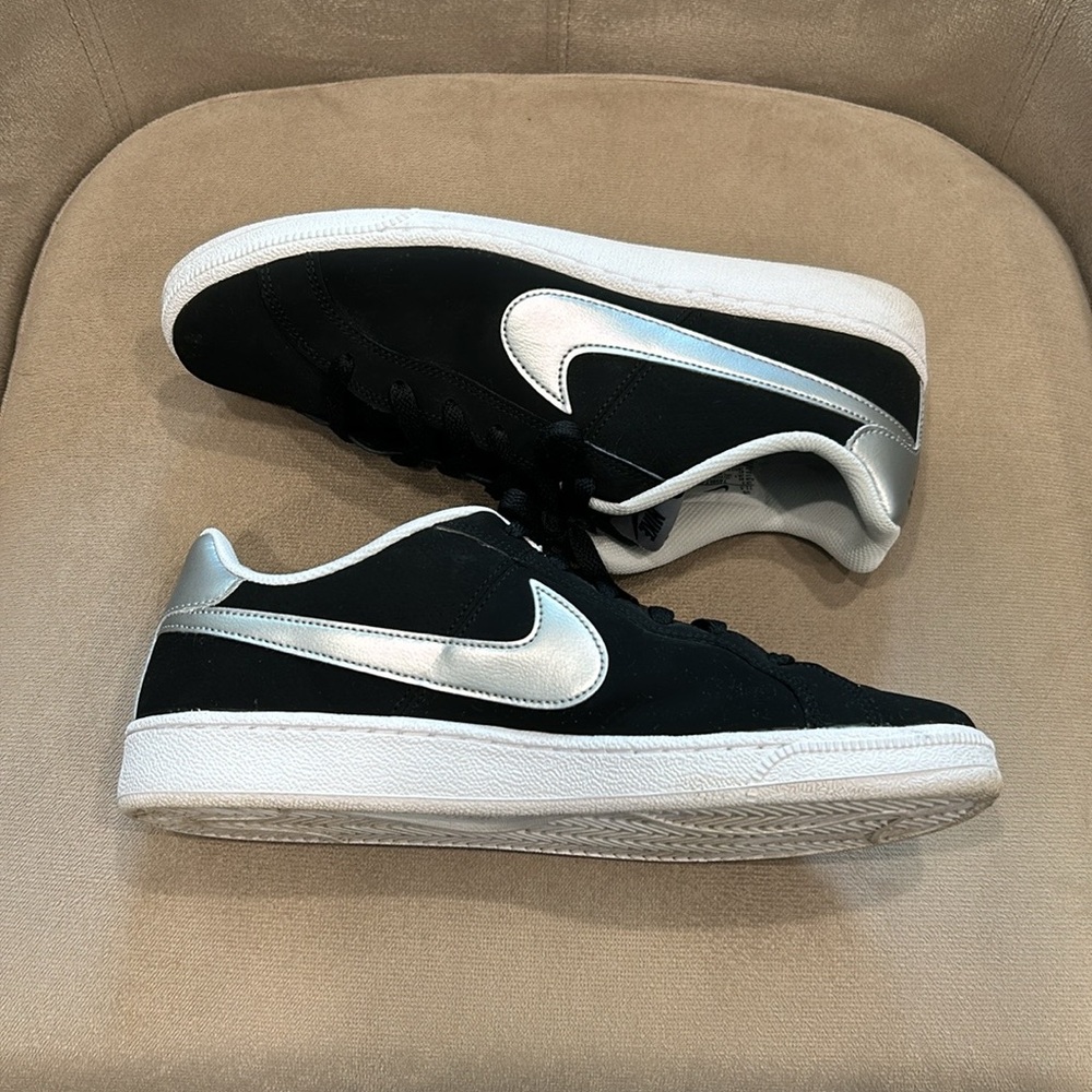 Nike Court Legacy Sneakers in Black with Silver Size 11.5 - Picture 4 of 8
